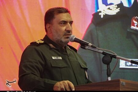 اهمیت نبرد در جبهه اقتصادی کمتر از جنگ نظامی نیست