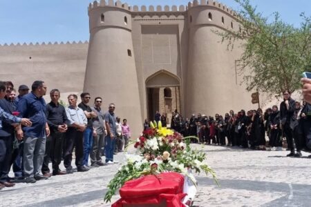 شاهنامه پژوه بمی در خاک آرام گرفت