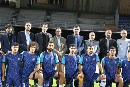 مسئولان به حل مشکلات باشگاه مس رفسنجان کمک کنند