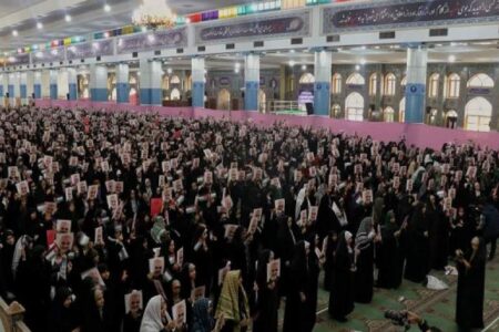 معرکه رجزخوانی دختران اصفهانی حاج‌قاسم در دیار کریمان