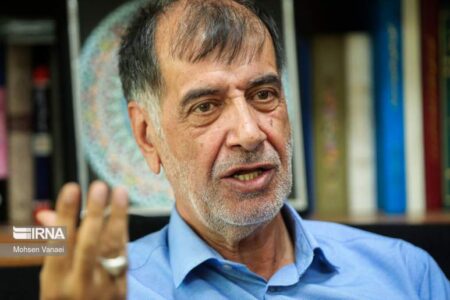 دعواهای سیاسی را به پهنه اقتصاد نکشانید