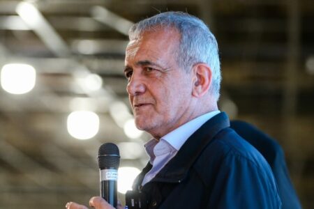 پزشکیان: من تانک و نقطه‌زن و لاف‌زن و غلط انداز نیستم