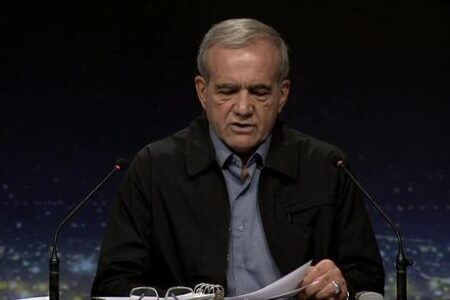 پزشکیان: اجازه نمی‌دهم با شعارهای دهن‌ پر کن، جیب مردم خالی شود