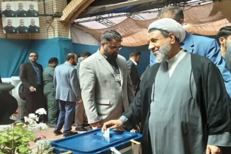 نهضت خدمت شهید رئیسی را با انتخاب اصلح ادامه دهیم