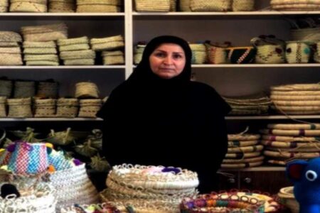تولیدکننده برتر حصیر کرمانی راهی فستیوال بین‌المللی شد