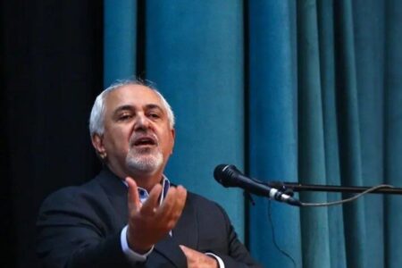 گول شعارهای شیوا و روشنفکری‌نمایی را نخورید که نتیجه آن انتخاب احمدی‌نژاد دیگری یا بدتر از اوست