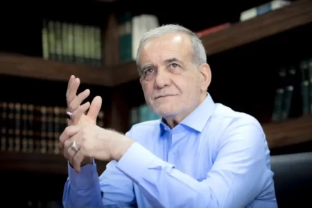 حق انتخاب شدن زنان در مناصب سیاسی را به رسمیت می‌شناسم / تلاش خواهم کرد خشونت علیه زنان در جامعه را کاهش دهم