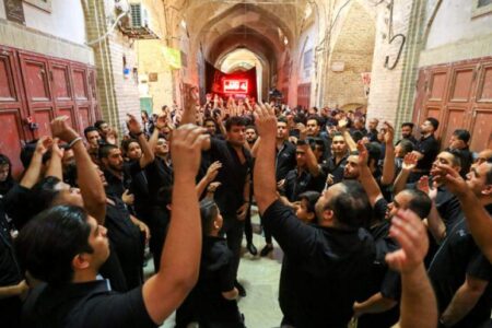 از چهل‌منبرون تا علم‌گردانی رسوم محرمی کرمانی‌ها