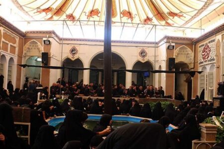 وقتی خانه‌های قدیمی کرمان میزبان عزاداران می‌شود