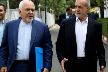 ظریف رئیس شورای راهبری دوره انتقال دولت چهاردهم شد