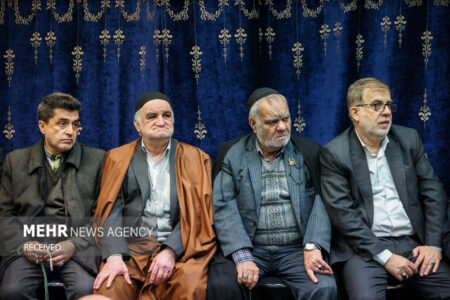 اجلاس پیرغلامان حسینی به تعویق افتاد