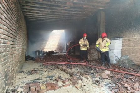 حریق منزل مسکونی در کرمان در پی دپوی سوخت قاچاق