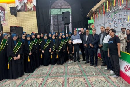 اهدای قرآن کتابت شده دانش‌آموزان رفسنجانی به شهید عارف «حاج‌علی محمدی‌پور» | اخبار کرمان و شهرستان ها