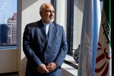 جلیلی یک متوهم است که اصلا دیپلماسی بلد نیست، او هرگز دیپلمات نبوده و صرفا کارش تجسس کردن در زندگی خصوصی مردم است