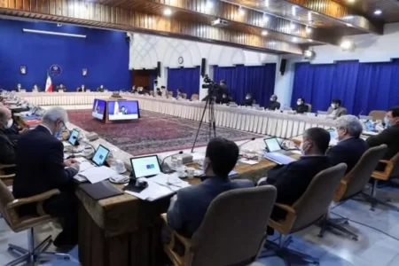 فیلمی جالب از محتوای جلسه هیئت دولت و تذکر های مخبر: اوجی بشین! نیکبخت گوش بده!