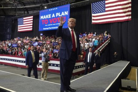 ادعای ستاد انتخاباتی ترامپ علیه ایران: اف‌بی‌آی درباره نقش تهران در هک اسناد مهم تحقیق می‌کند | اخبار اصلاحات