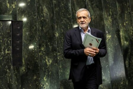 رئیس‌جمهور خطاب به نمایندگان مجلس: از هیچی سردر نیاورم از بهداشت و درمان سر در میاورم، اعتماد کنید! | اخبار اصلاحات