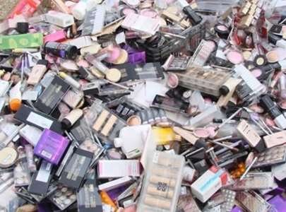 معاون غذا و دارو رفسنجان خبر داد؛کشف و توقیف یک کارگاه تولید غیر مجاز فرآورده‌های آرایشی و بهداشتی در رفسنجان | اخبار رفسنجان