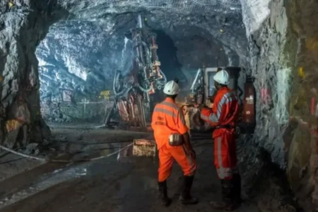 گزارش مجلس از قصورهایی که باعث فاجعه معدن طبس شد/ زمان ۱۵ دقیقه‌ای برای نجات از دست رفت | اخبار اصلاحات