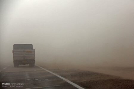 طوفان شن جاده فهرج – زاهدان را مسدود کرد | خبر کرمان