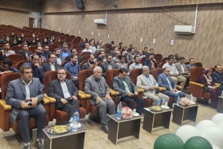 اولین همایش کارآفرینی قالی‌بافی دست‌باف در راور | اخبار استان کرمان