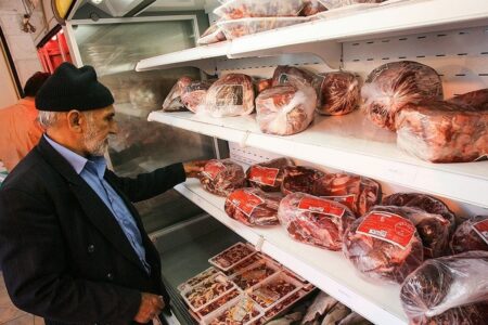 افشاگری عجیب؛ مسئولانی که بازار گوشت را اداره می‌کنند، خودشان قیمت را بالا می‌برند تا گوشت وارد کنند! | اخبار اصلاحات