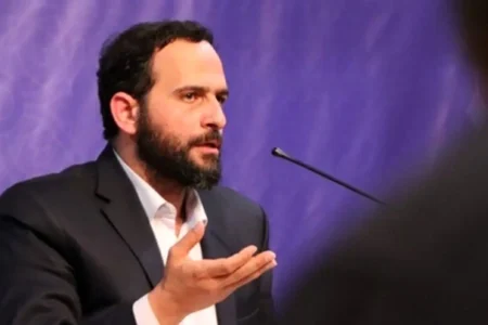 اعتراض یک حقوقدان به ۱۰ ساله شدن معطلی لایحه منع خشونت علیه زنان در مجلس؛ برخی فکر می‌کنند اگر زنان با حقوقشان آشنا شوند خانواده متزلزل می‌شود! | اخبار اصلاحات