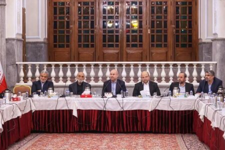 برگزاری نشست صمیمانه مدیران رسانه‌ها با رئیس مجلس