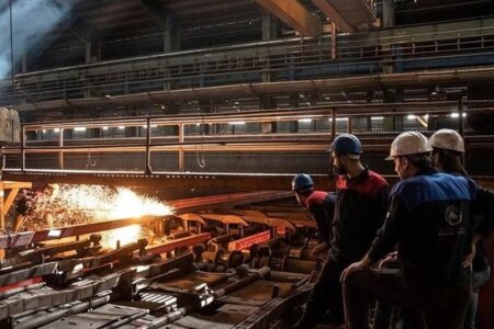 دستگاه قضا مانع بیکاری ۷ هزار کارگر شرکت فولاد زرند شد