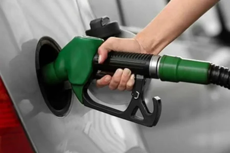 وزیر نفت: هیچ تصمیمی برای افزایش قیمت بنزین گرفته نشده | اخبار اصلاحات