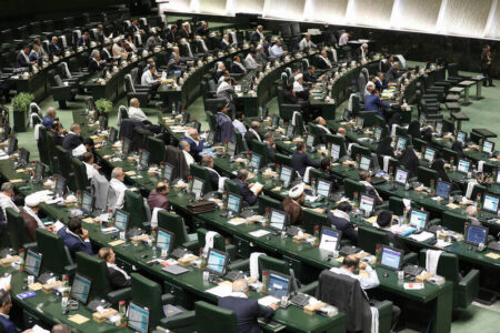 اجازه مجلس به دولت برای کاهش حقوق گمرکی واردات دارو و کالاهای اساسی