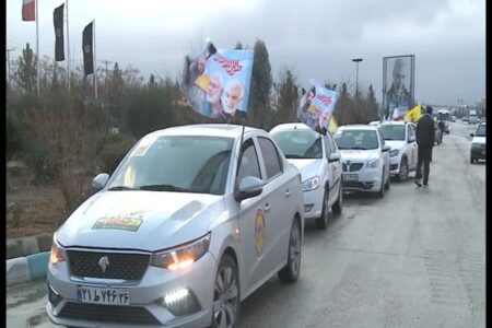 کاروان خودرویی قهرمان من به کرمان رسید