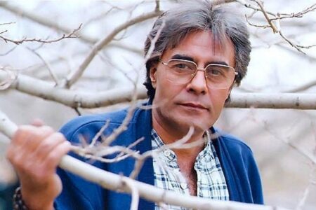 بازسازی صدا و تصویر زنده یاد خسرو شکیبایی توسط هوش مصنوعی در افتتاحیه جشنواره فجر | اخبار اصلاحات