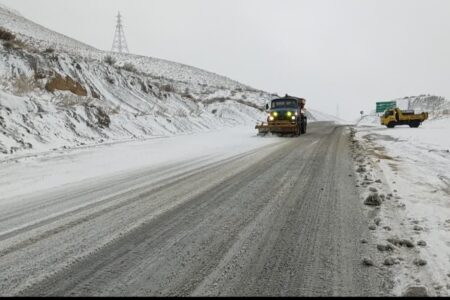 هیچگونه خسارتی به پل و ابنیه و جاده‌ها وارد نشده است | خبر کرمان