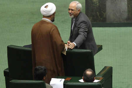 کنایه ظریف به رسایی: مرا عزل کنید دنیا برایم به آخر نمی رسد! | اخبار اصلاحات