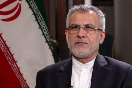 ساخت سیاست خارجی بر پایه تکثر سازی قرار می گیرد