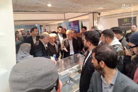 رئیس جمهور از دستاوردهای شرکت‌های دانش‌بنیان بازدید کرد