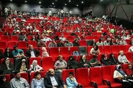 بازار سیاه خرید و فروش بلیت جشنواره فیلم فجر؛ بلیت ۸۰ هزار تومانی ۸ میلیون تومان فروش رفت! | اخبار اصلاحات