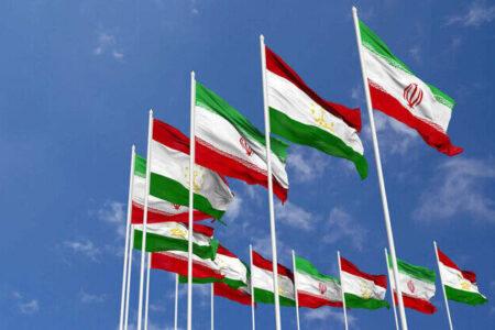 فیلم/ استقبال رسمی عارف از نخست وزیر تاجیکستان