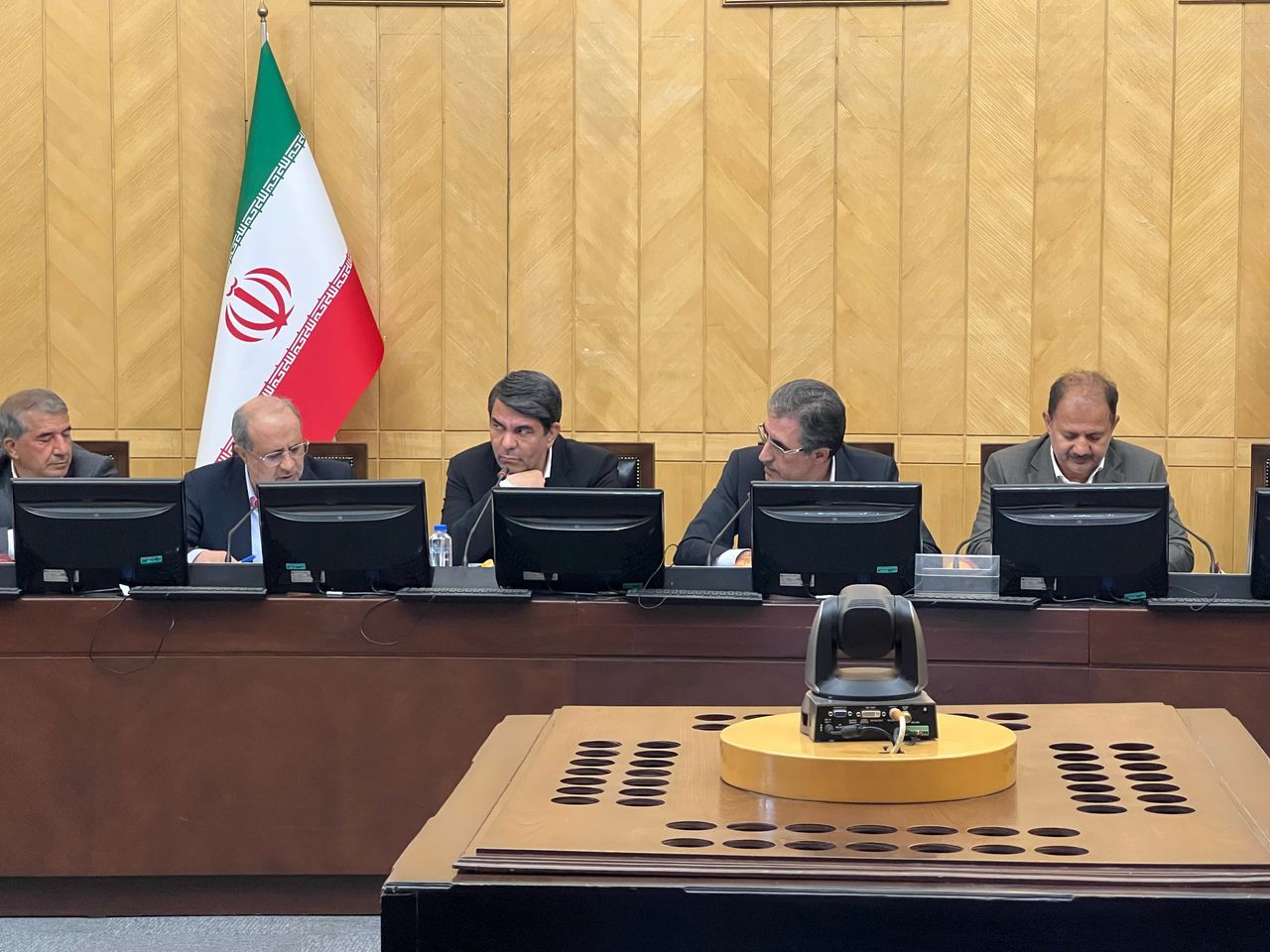 استاندار کرمان: خواستار استفاده از ظرفیت نیروی انسانی بومی و تفویض اختیار در حوزه معدن هستیم  | خبر کرمان