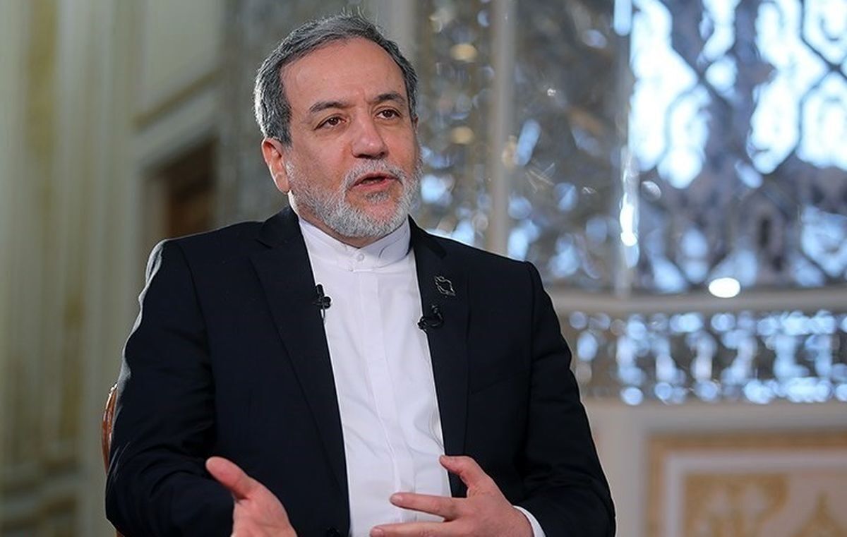 عراقچی: تصور نمی‌کنم که تهدیدات نظامی، به مرحله عملی شدن برسد/ اسرائیل حتی با حمایت آمریکا هم قادر به عملیات نظامی نیست