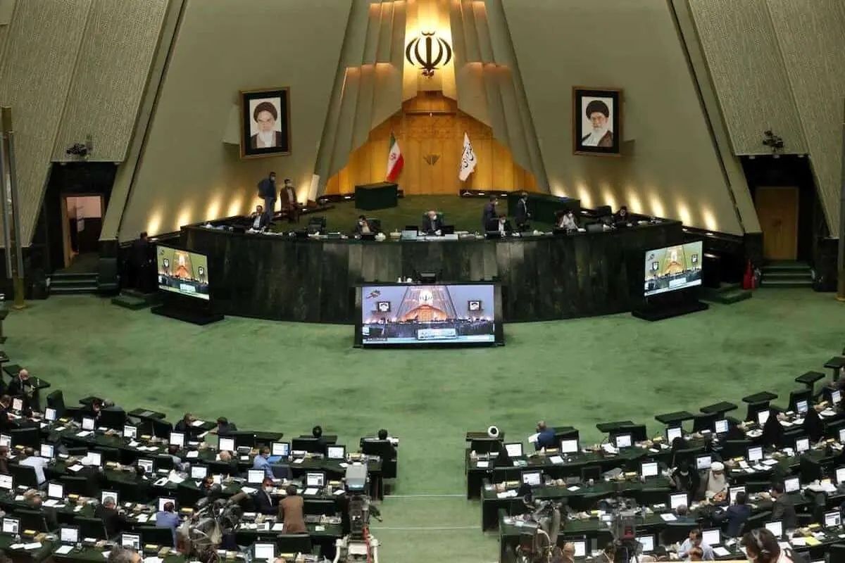 موافقت مجلس با بررسی لایحه کاهش مالیات دارو و نهاده‌های دامی و کشاورزی با قید دو فوریت