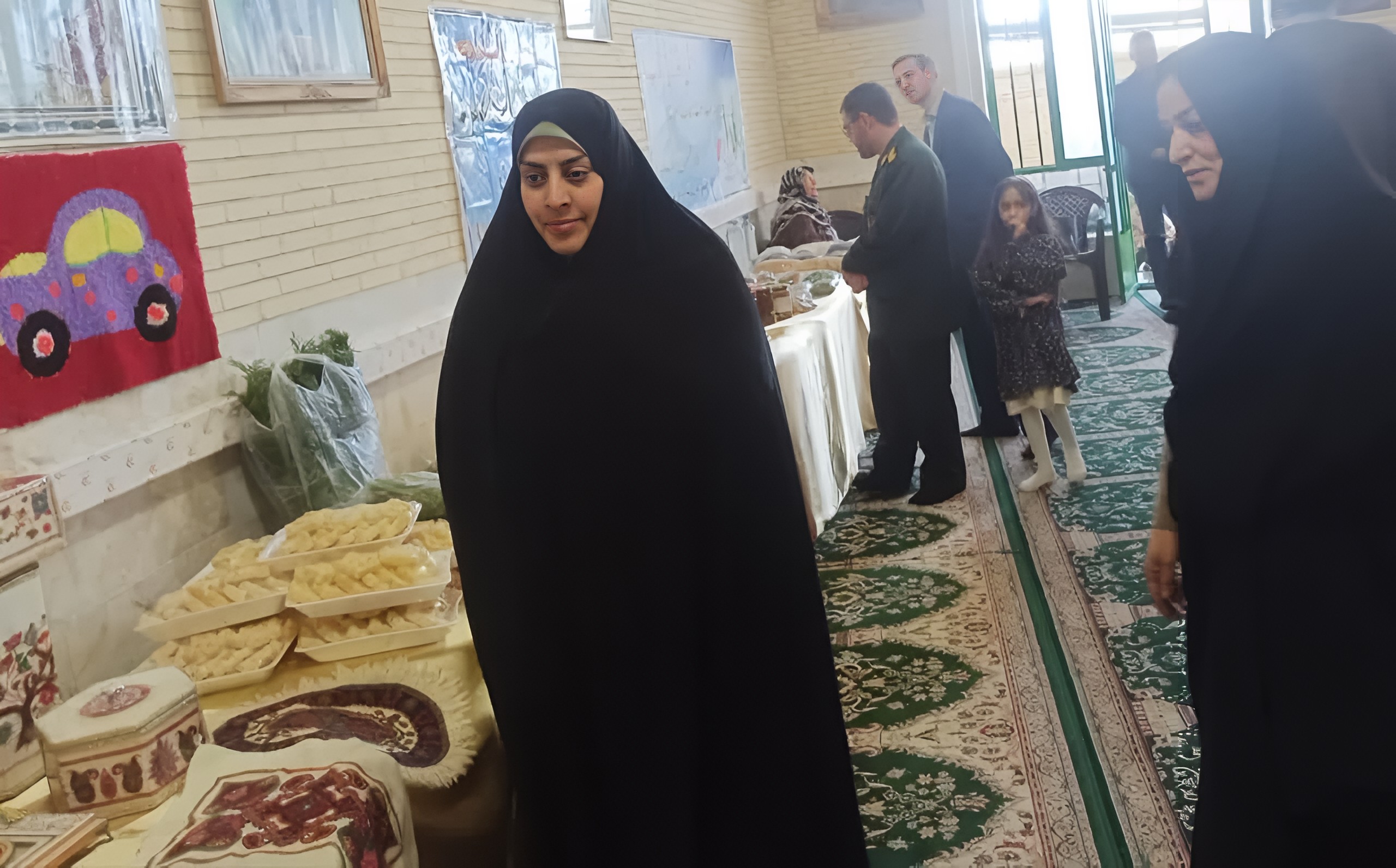 فرماندار بافت: حمایت از خوداشتغالی بانوان، تقویت اقتصاد خانواده و جامعه است/ افتتاح نمایشگاه مشاغل خانگی به مناسبت دهه کرامت