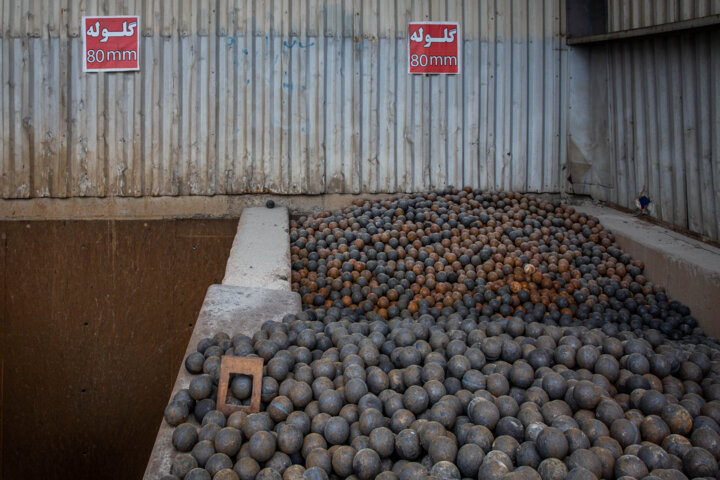 اتاقی در میانه میدانم آرزوست