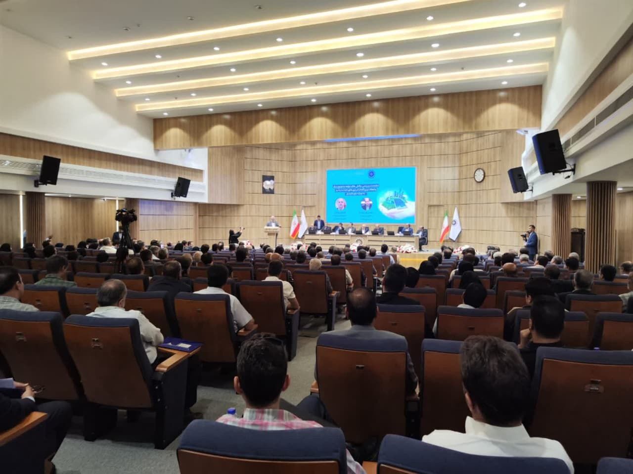 کرمان: چالش‌های ناترازی انرژی و راهکار جذب سرمایه‌ بخش خصوصی در ذوزنقه طلایی خورشید | خبر کرمان