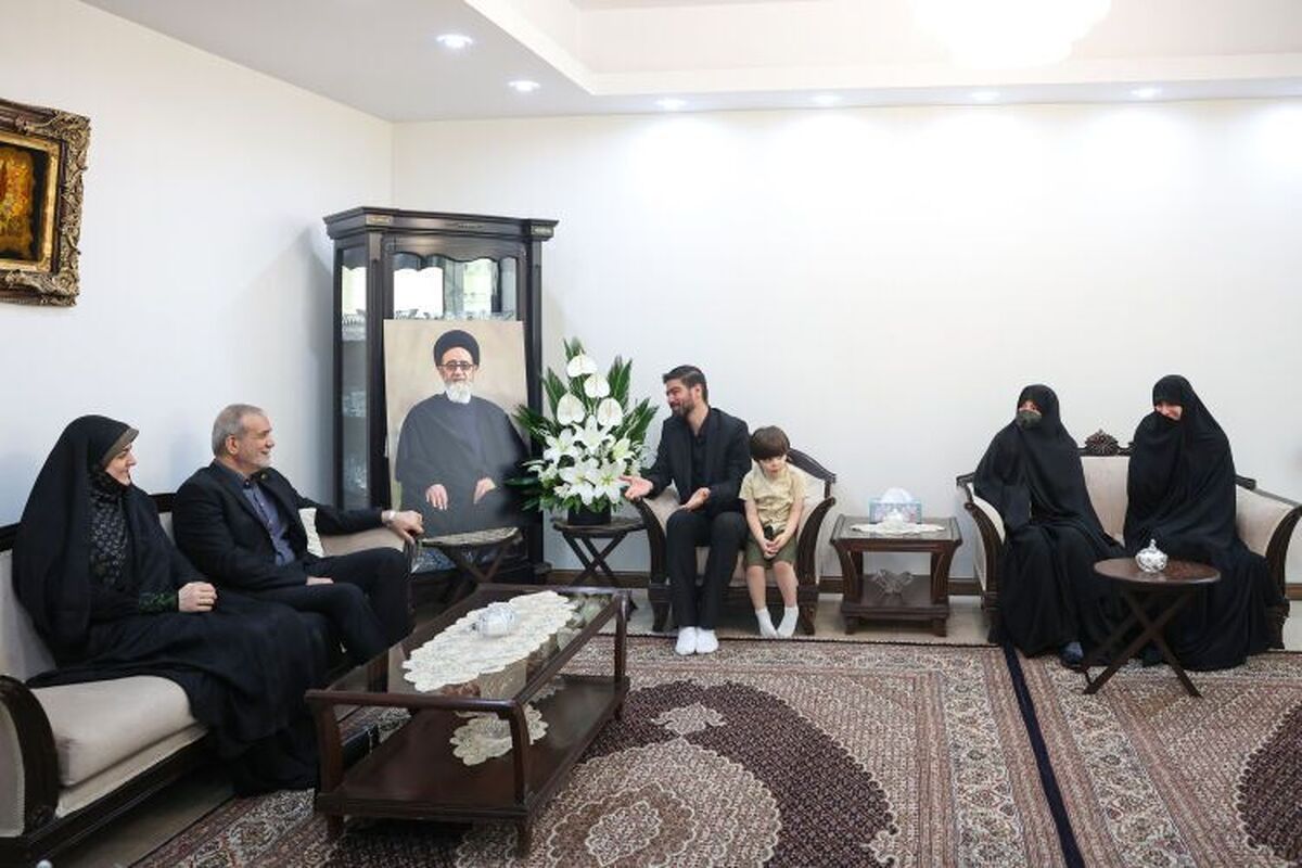 دیدار پزشکیان با خانواده امام جمعه فقید تبریز و سرتیم حفاظت رئیسی