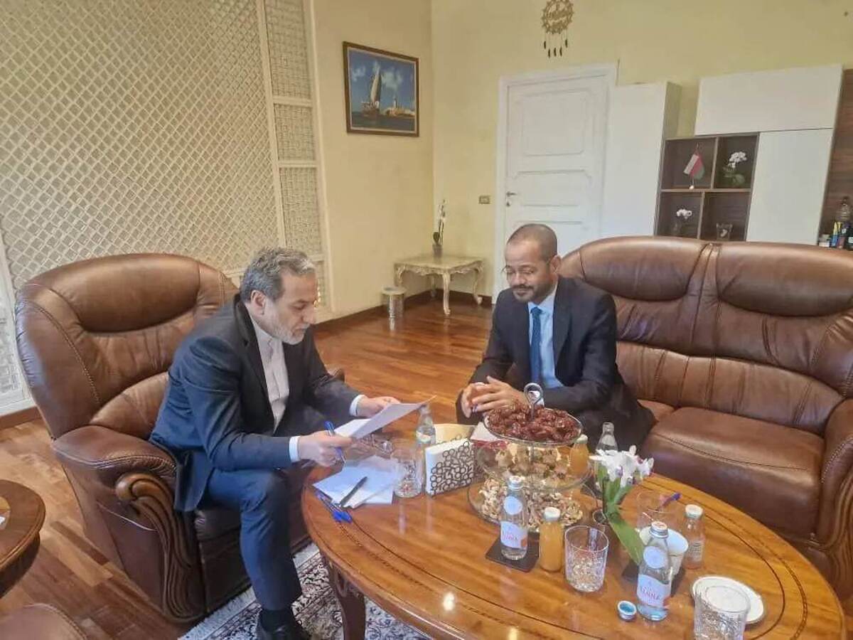 ابتکار عمانی برای شکست بن بست مذاکرات / ۵ نکته درباره عکس دو وزیر