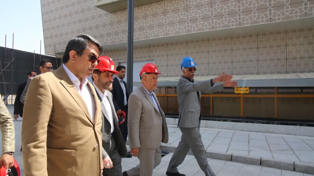 استاندار کرمان: استان آماده پیشتازی در جذب سرمایه‌گذاری؛ “کرمان برفراز” نقشه راه توسعه | خبر کرمان