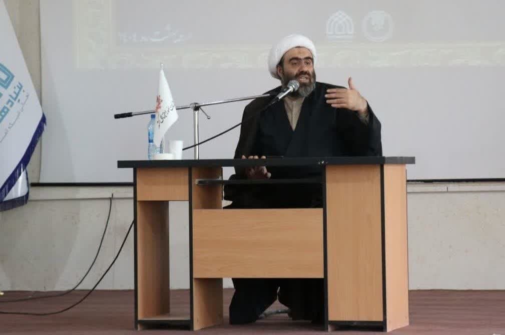 مساجد محور اصلی هدایت و تربیت اسلامی هستند | خبر کرمان