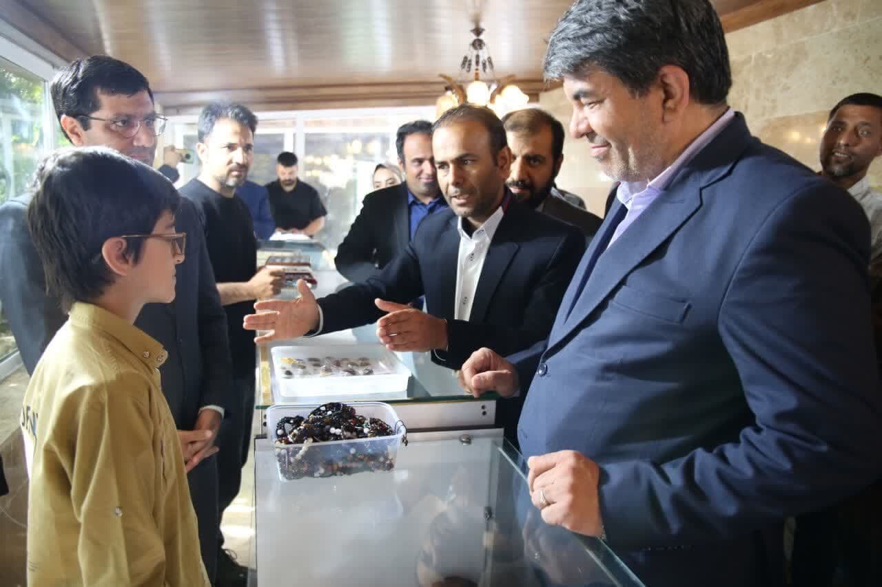 استاندار کرمان: گوهرسنگ‌ها؛ فرصتی طلایی برای توسعه تجارت و اشتغال استان | خبر کرمان